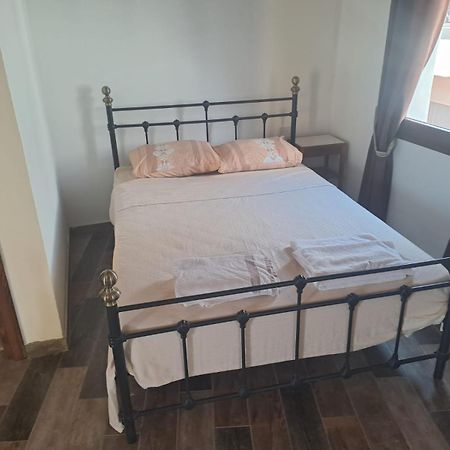 Magic Moon Guest House Famagusta  Ngoại thất bức ảnh