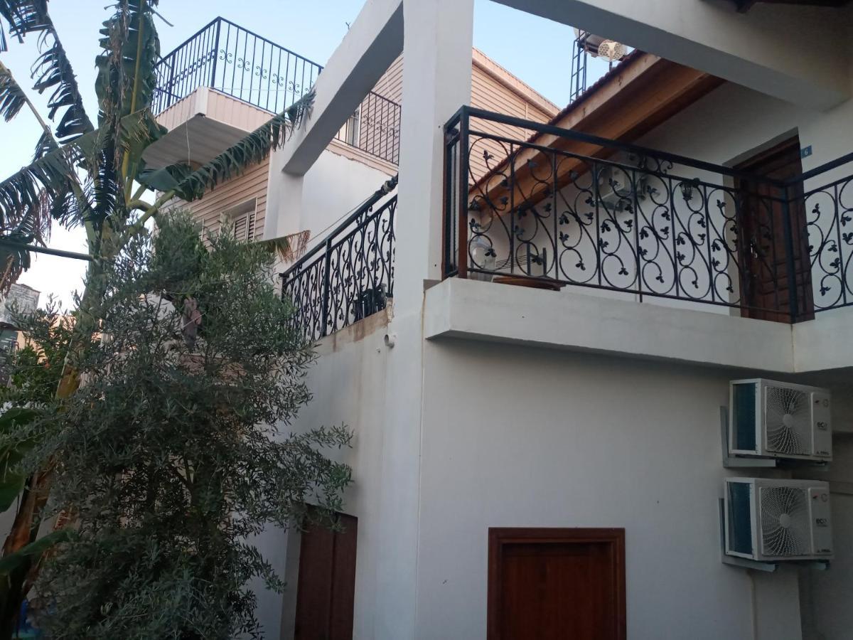 Magic Moon Guest House Famagusta  Ngoại thất bức ảnh