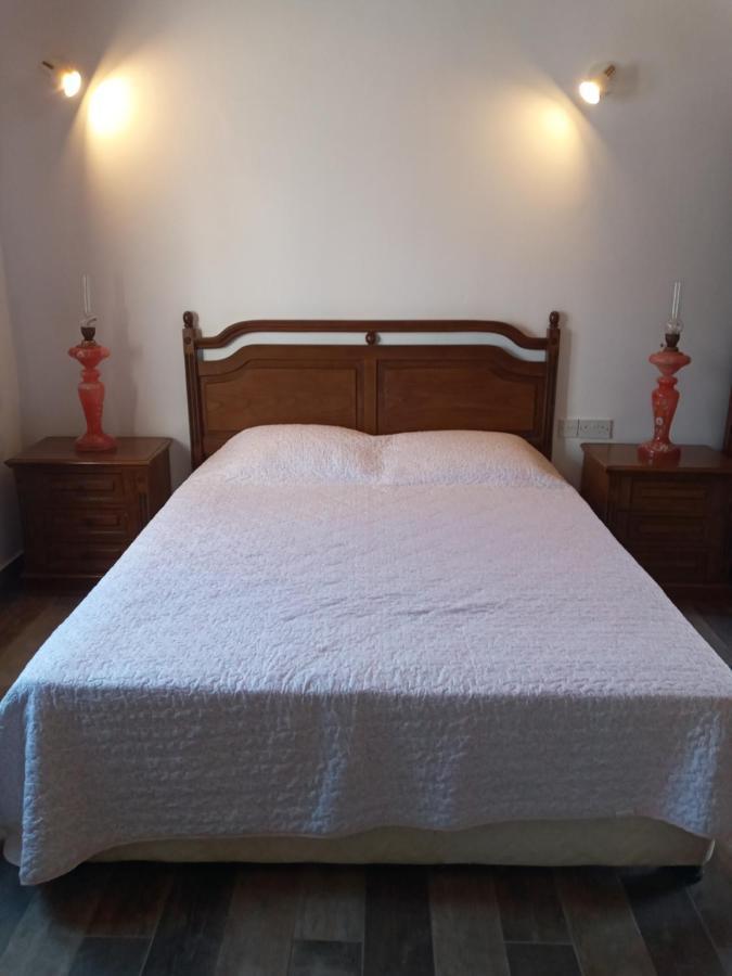 Magic Moon Guest House Famagusta  Ngoại thất bức ảnh
