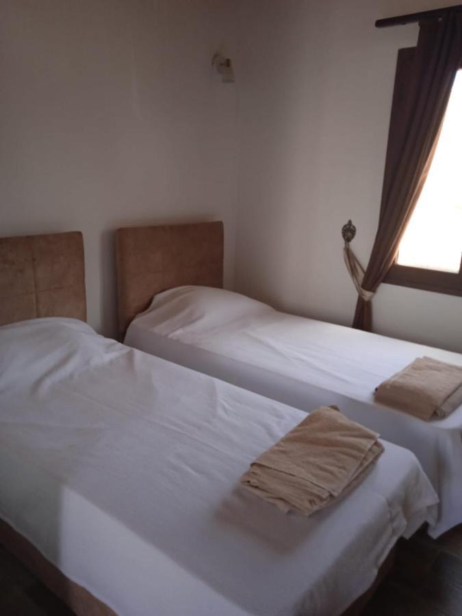 Magic Moon Guest House Famagusta  Ngoại thất bức ảnh