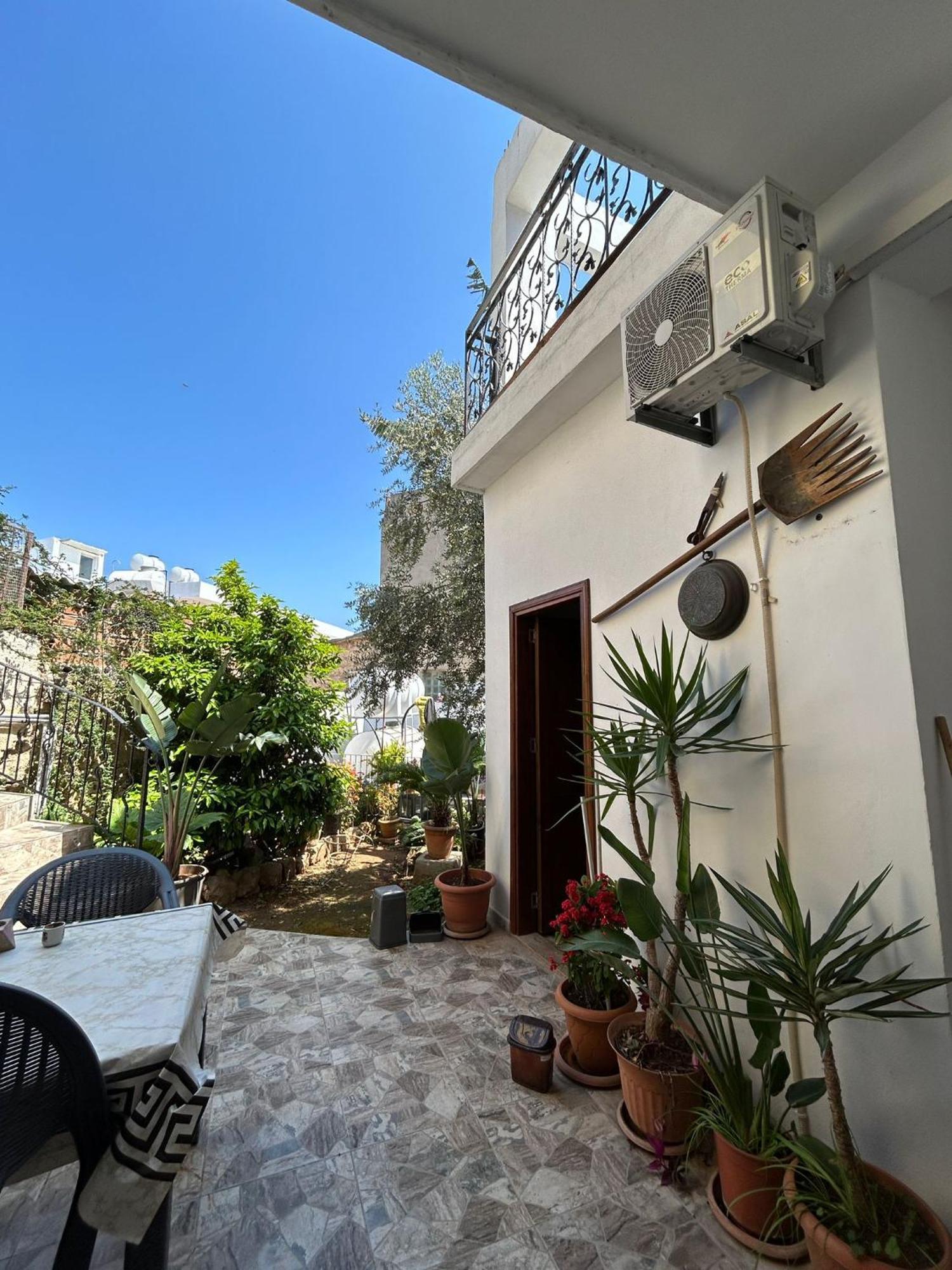 Magic Moon Guest House Famagusta  Ngoại thất bức ảnh