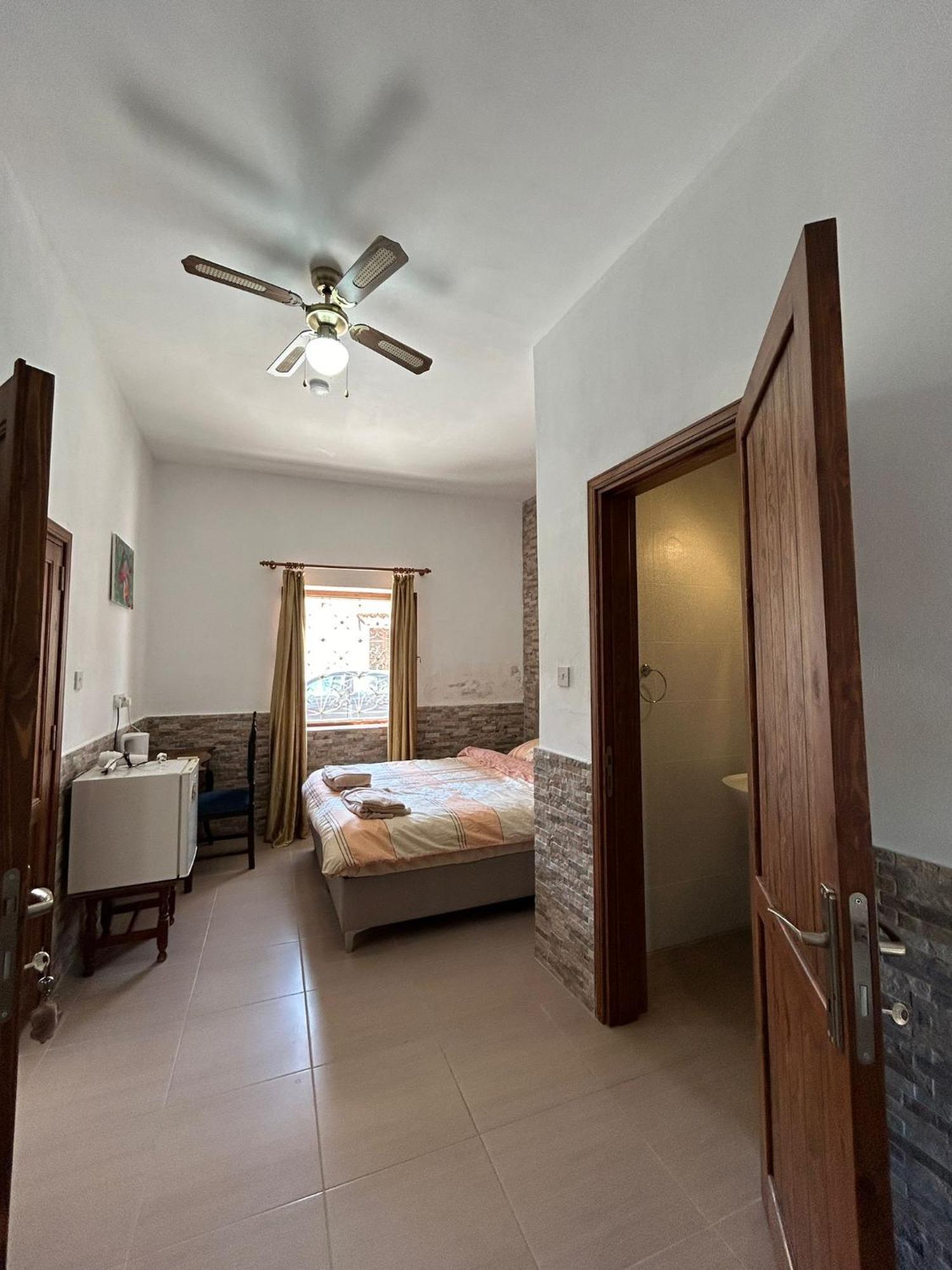 Magic Moon Guest House Famagusta  Ngoại thất bức ảnh