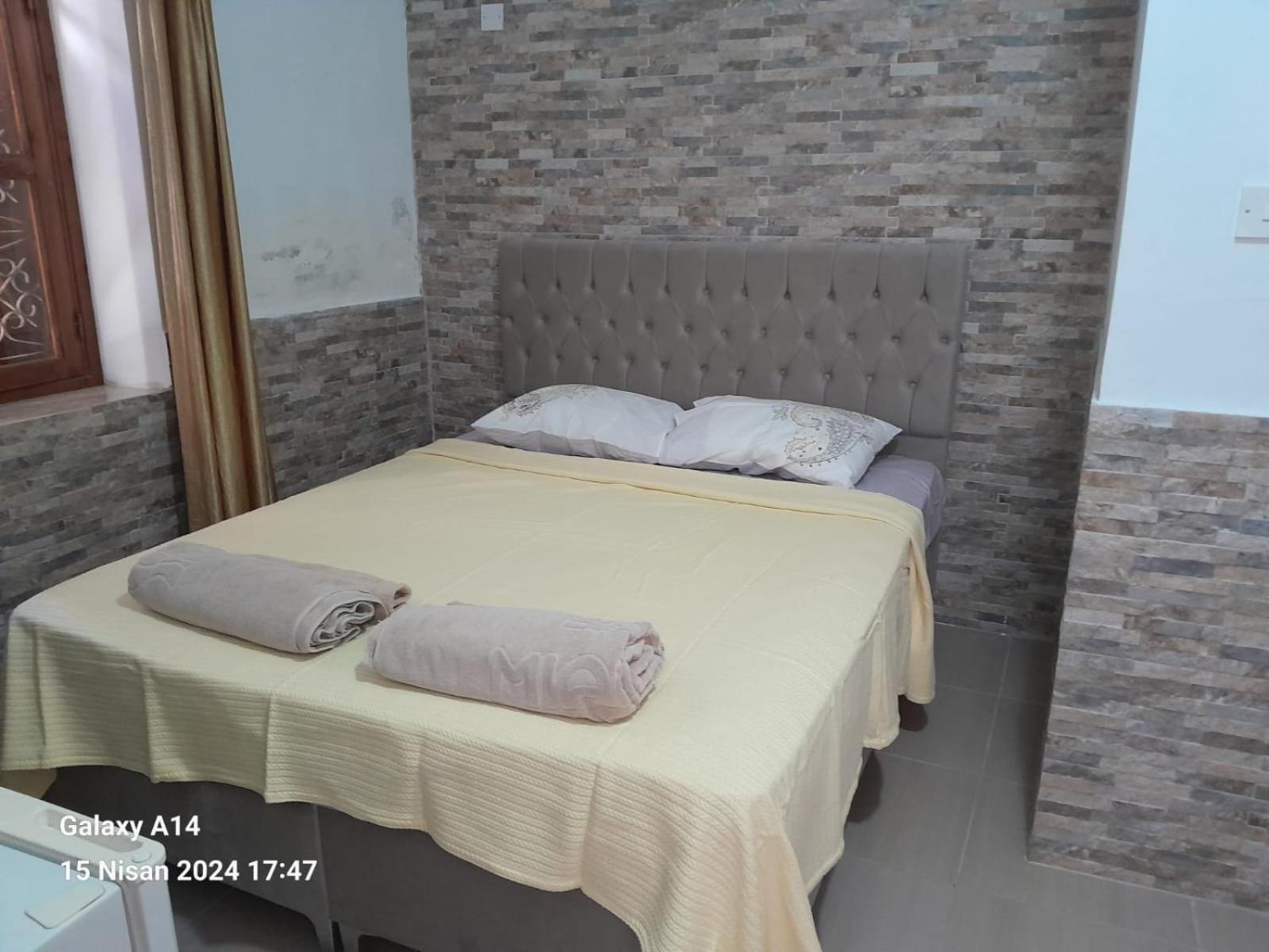 Magic Moon Guest House Famagusta  Ngoại thất bức ảnh
