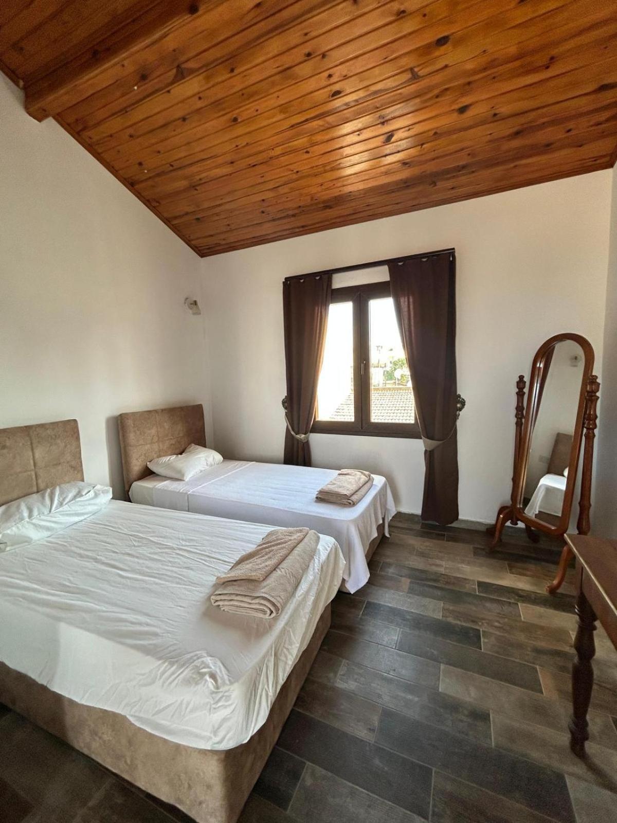 Magic Moon Guest House Famagusta  Ngoại thất bức ảnh